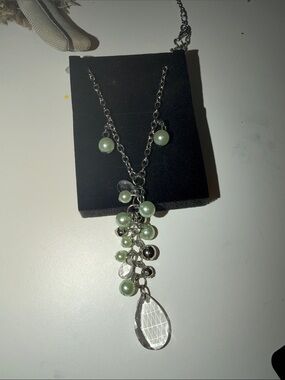 Elegant Green Pearl Drop Pendant Necklace - an earrings that match Women Jewelry